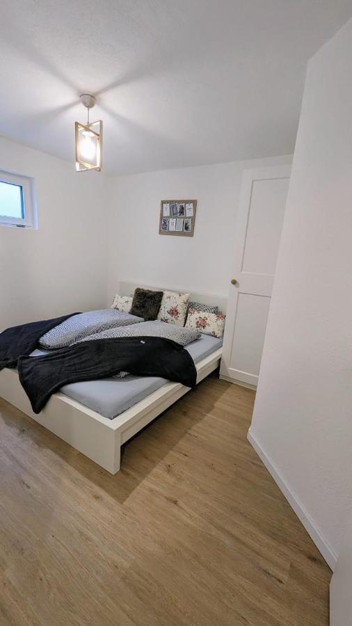 Moderne Gemuetliche Ferienwohnung In FDH Екстериор снимка